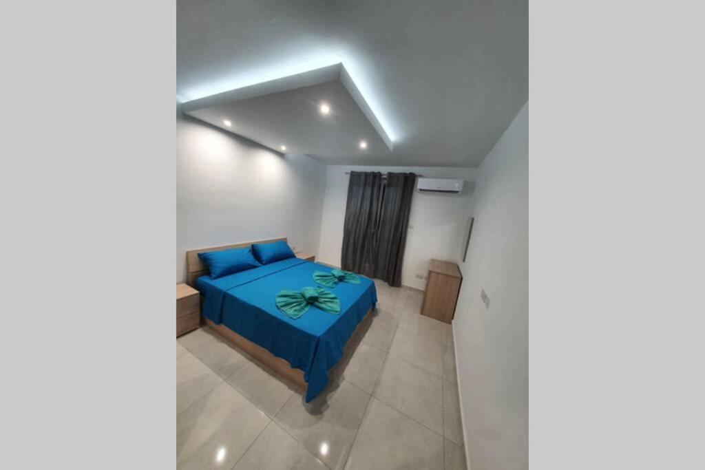Seaview 2 Double Bedroom Modern Apartment เซนต์พอลส์เบย์ ภายนอก รูปภาพ