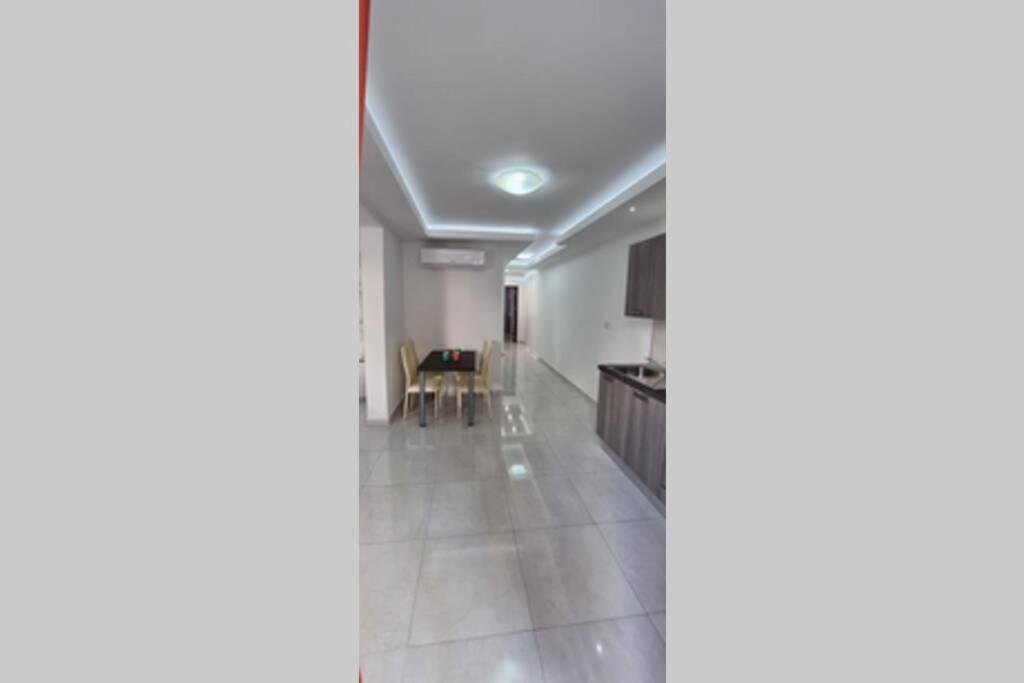 Seaview 2 Double Bedroom Modern Apartment เซนต์พอลส์เบย์ ภายนอก รูปภาพ
